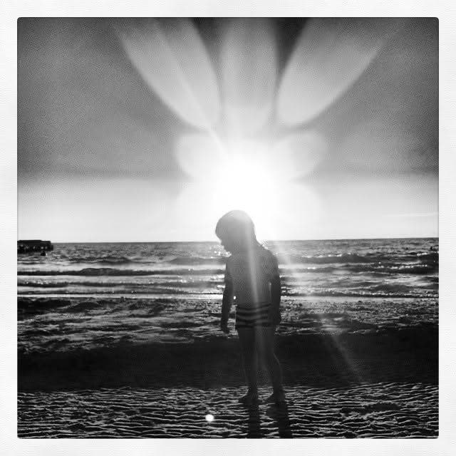 Kid, sunburst